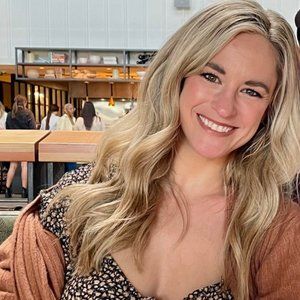 Meet your Posher, Rebecca